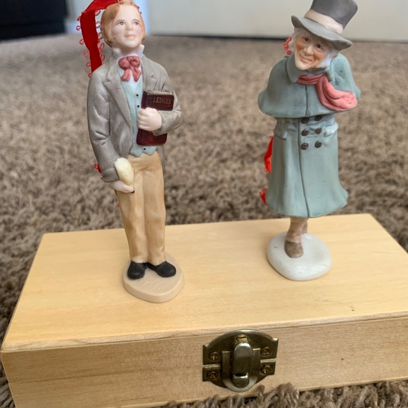 Vintage 1991 Hallmark Christmas Carol Ornaments Lot Ebenezer Scrooge Bob Crachit - Picture 9 of 9